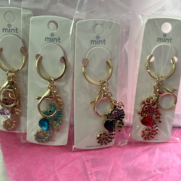 COPY - NIP Pick (1) Rhinestone Seahorse Keychain/Bag Charms - Picture 2 of 4